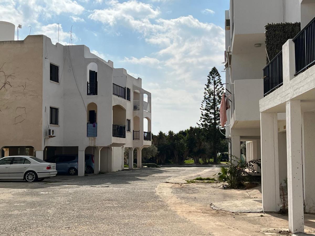 פאראלימני Taniandres Apartments מראה חיצוני תמונה