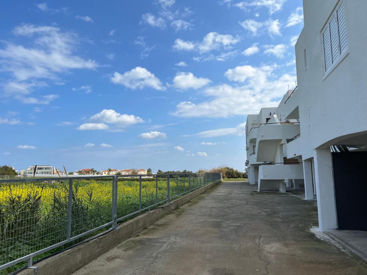 פאראלימני Taniandres Apartments מראה חיצוני תמונה