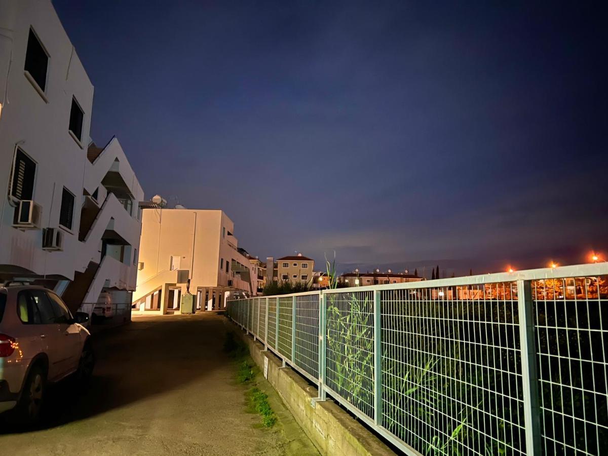 פאראלימני Taniandres Apartments מראה חיצוני תמונה